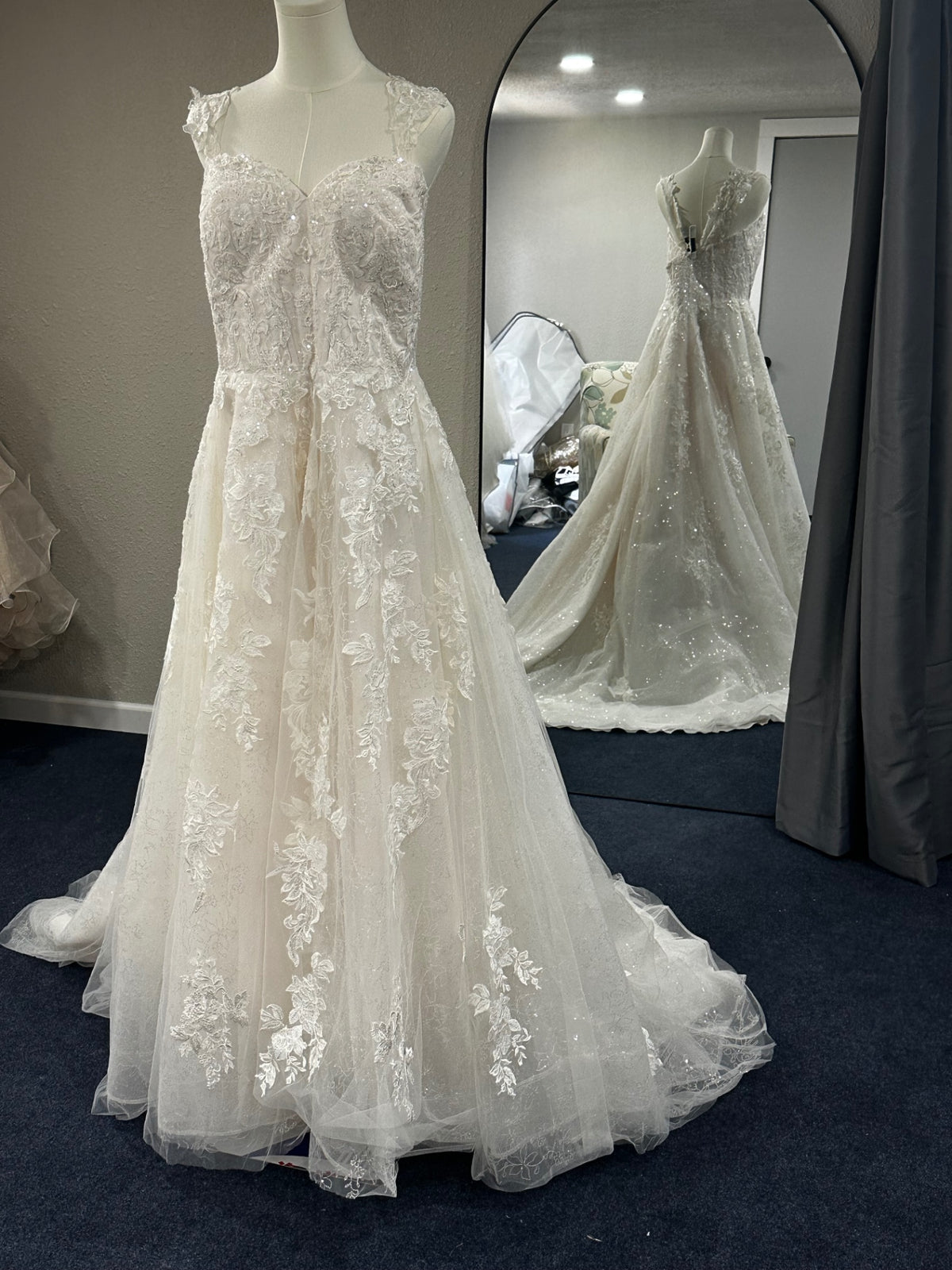 Oleg Cassini Wedding Dress 20w Ivory