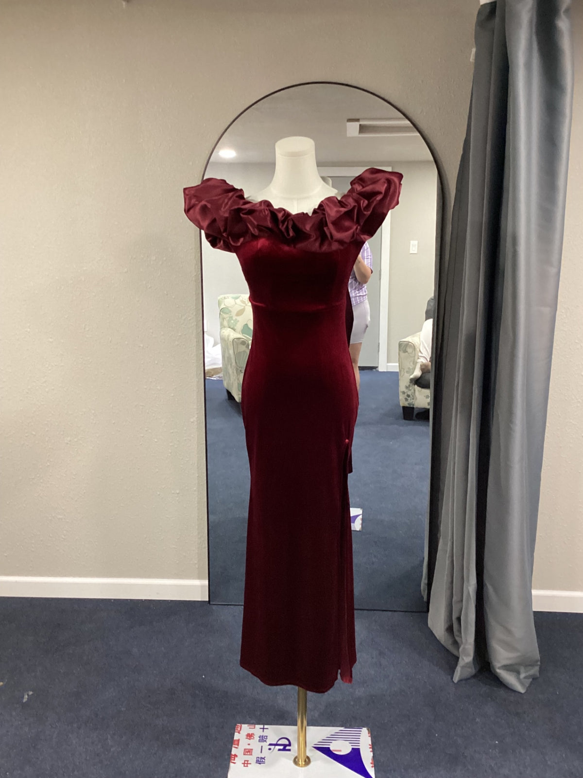 B. Darlin Evening Gown size 2  maroon