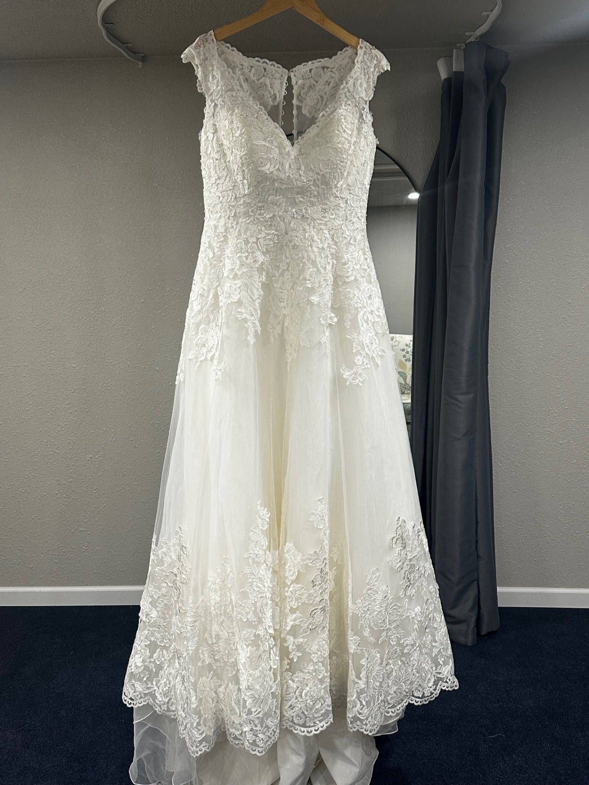 David’s bridal Wedding Dress 14 White