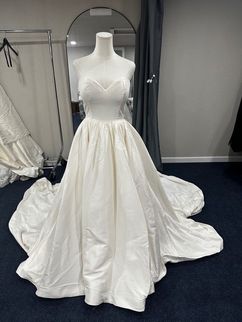 Justin alexander Wedding Dress 10 Ivory