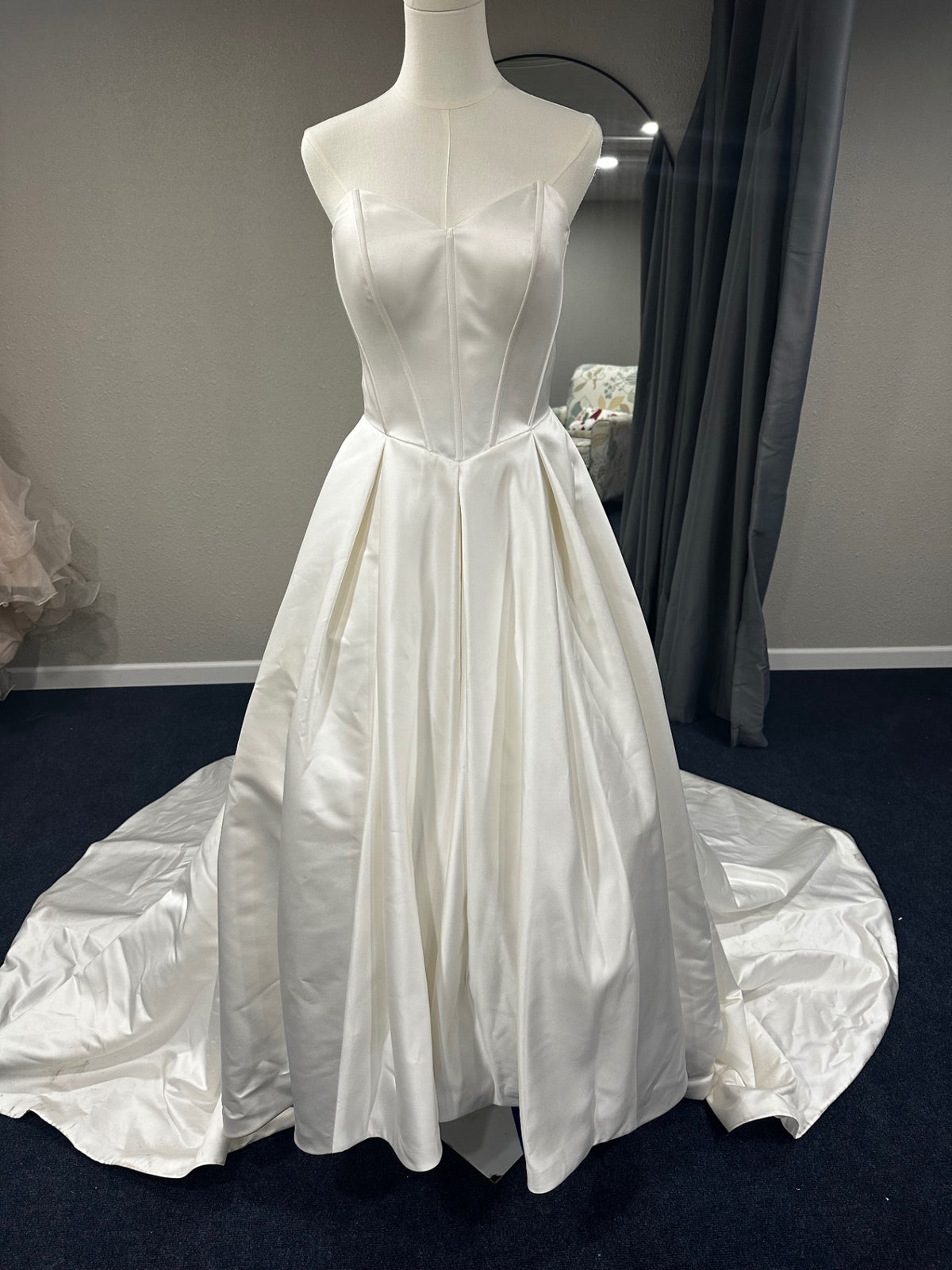 Essence of Australia Wedding Dress 12 Ivory or White