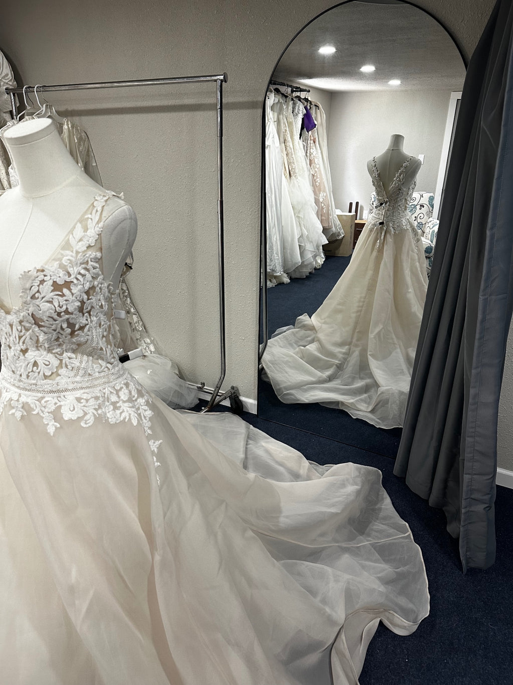 Enzoani Wedding Dress 14 Ivory