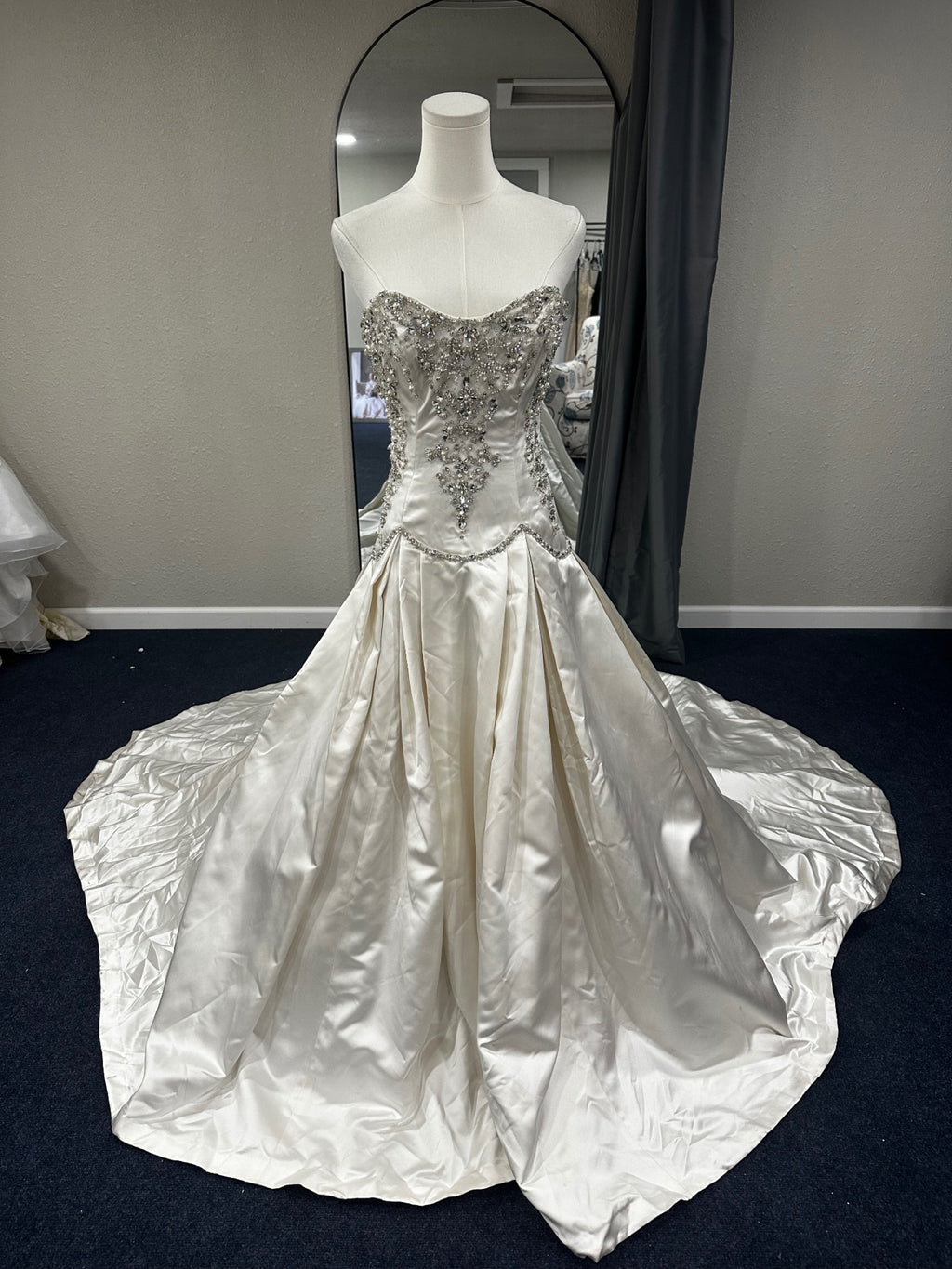 Maggie Sottero Wedding Dress 8 Ivory