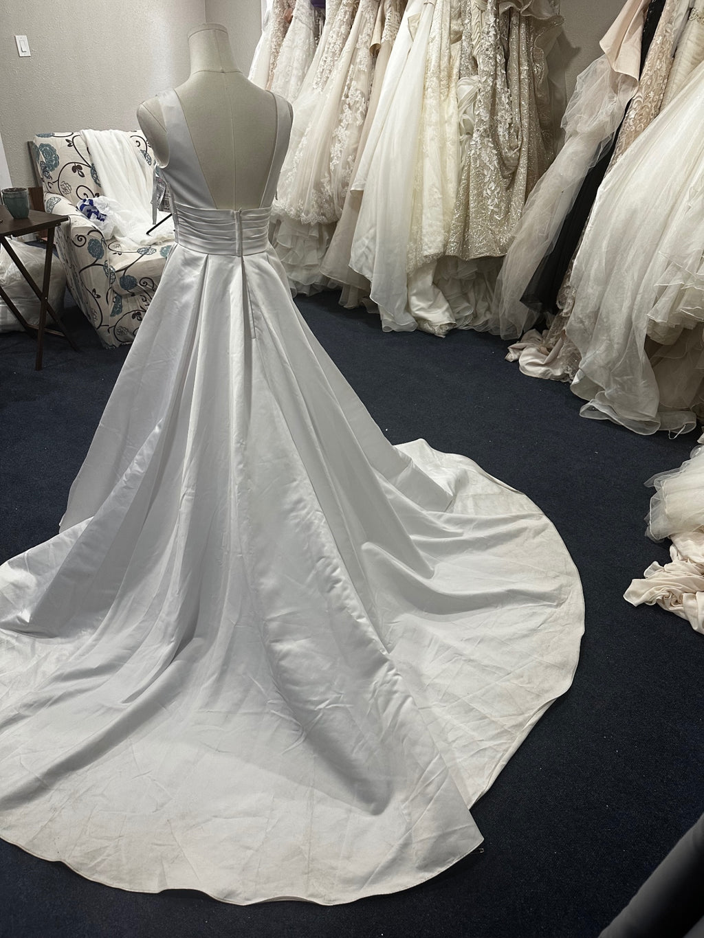 David’s bridal v3848 4 White
