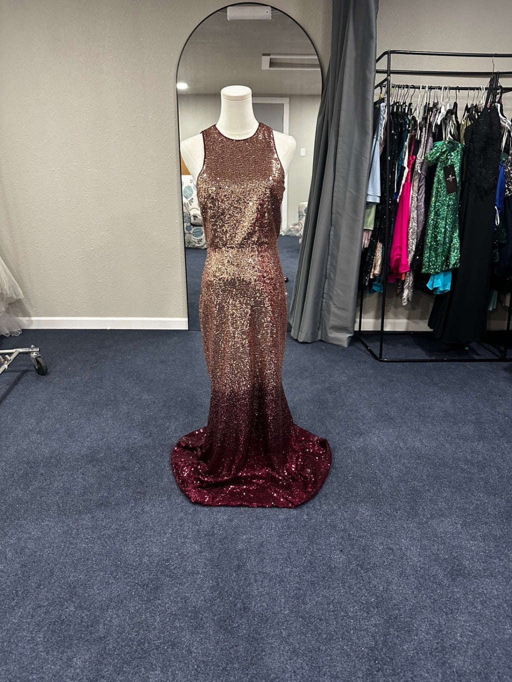 Lulus Size Small Rose gold