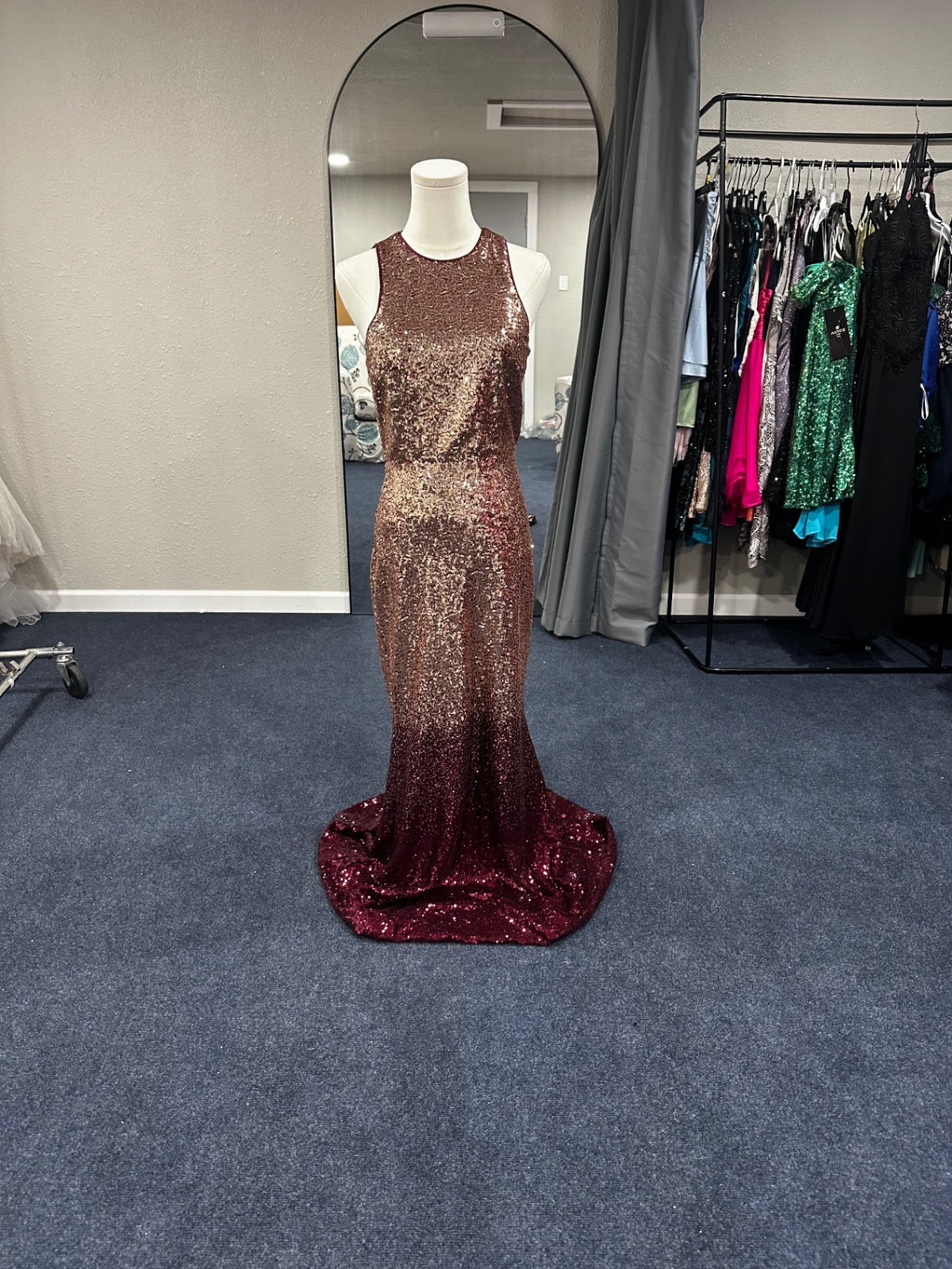 Lulus Size Small Rose gold