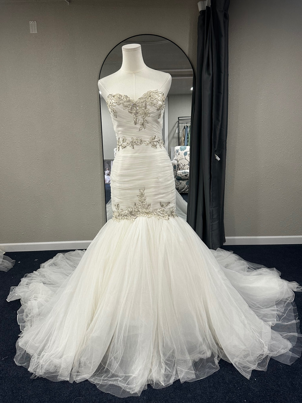 Enzoani 10 White