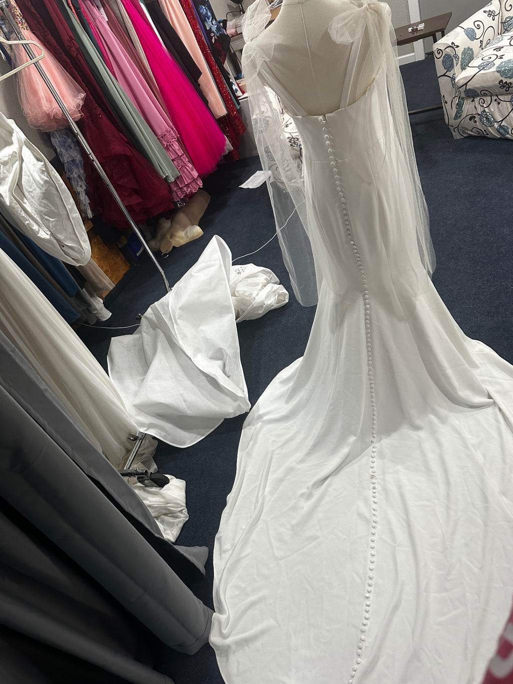 Alyssa Kristen  Size 12 White