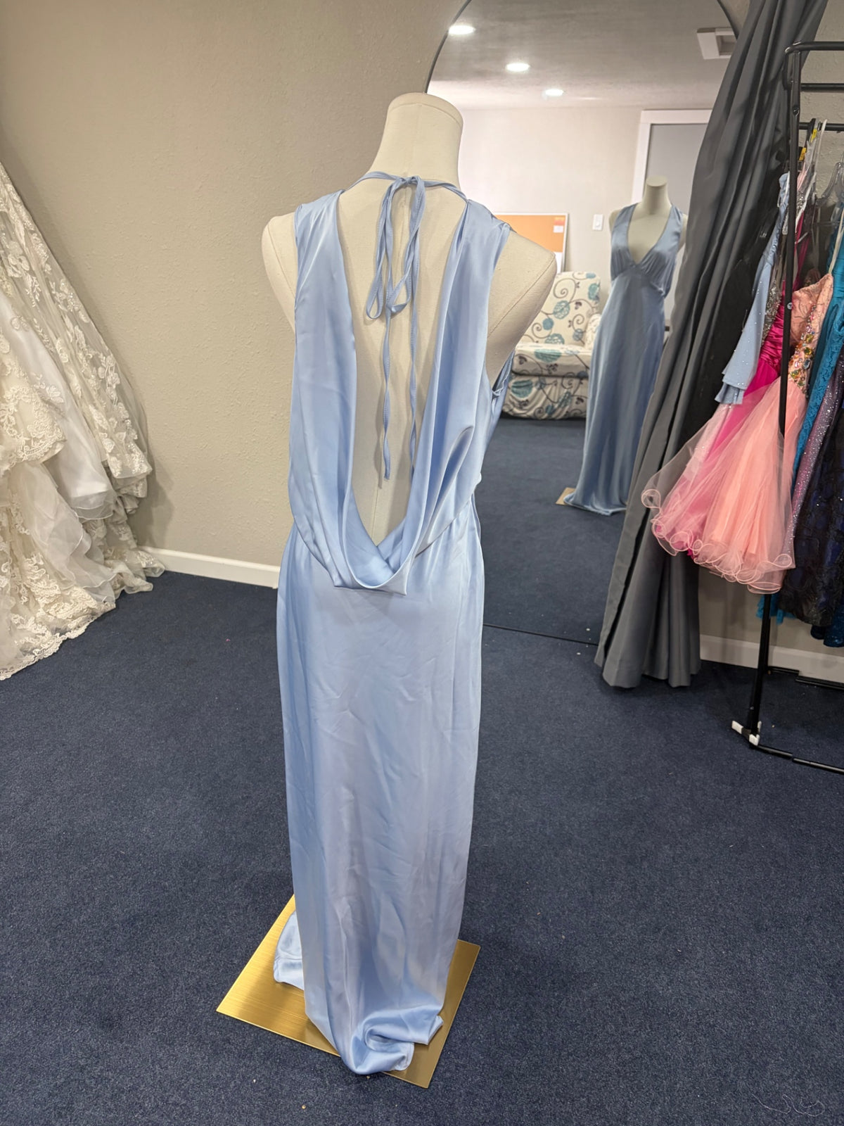 Size Large Light Blue